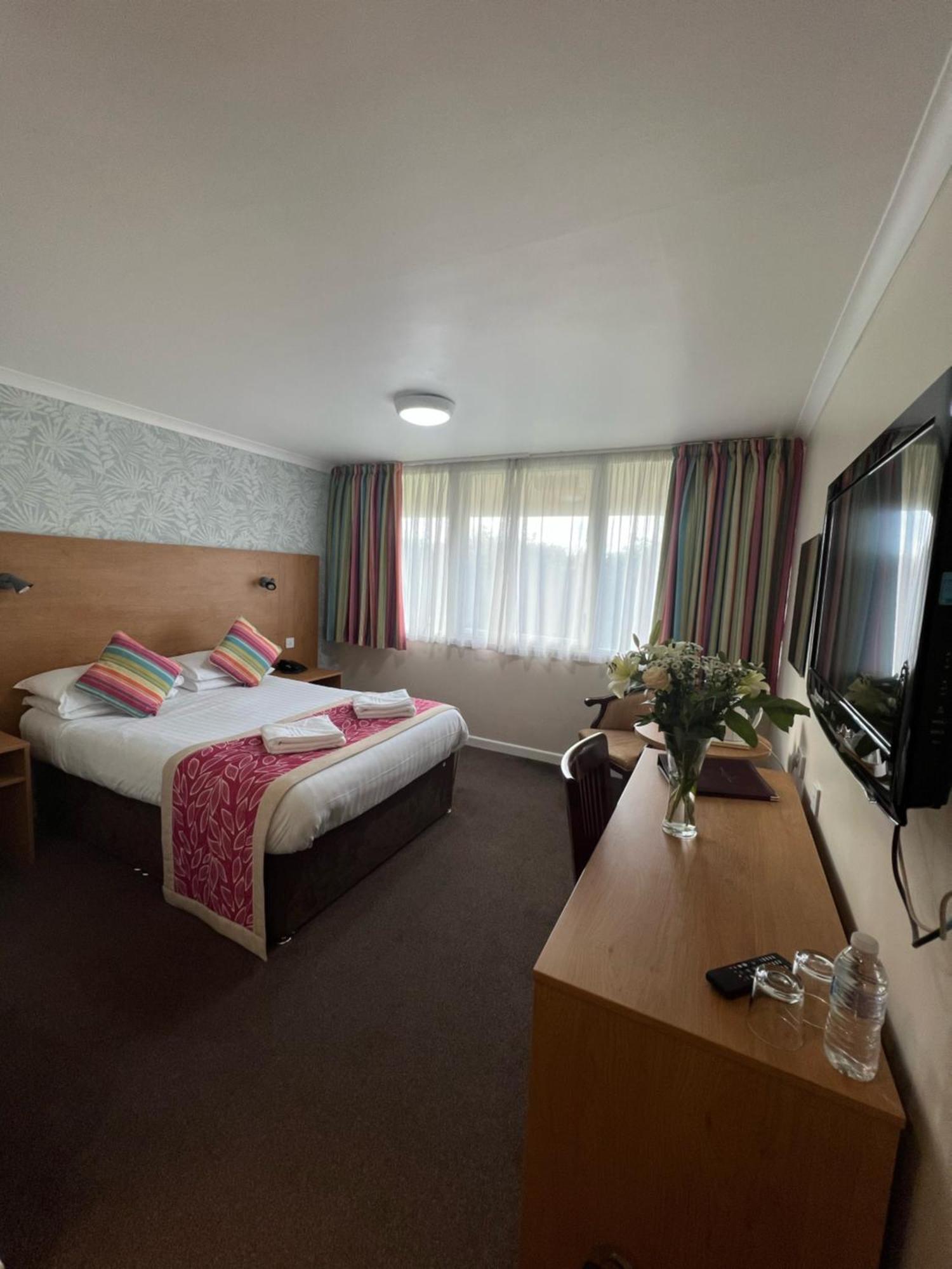 Hermitage Park Hotel Coalville Exterior foto