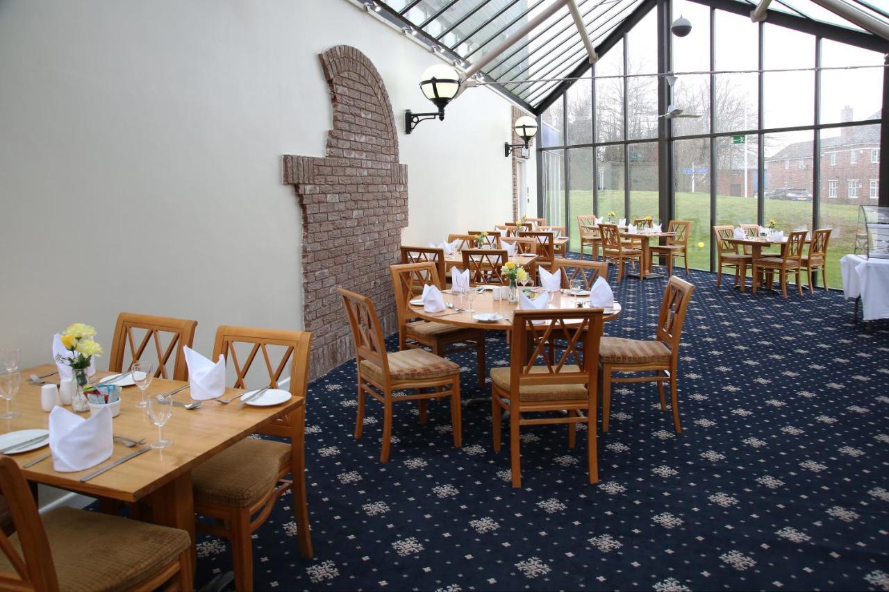 Hermitage Park Hotel Coalville Exterior foto