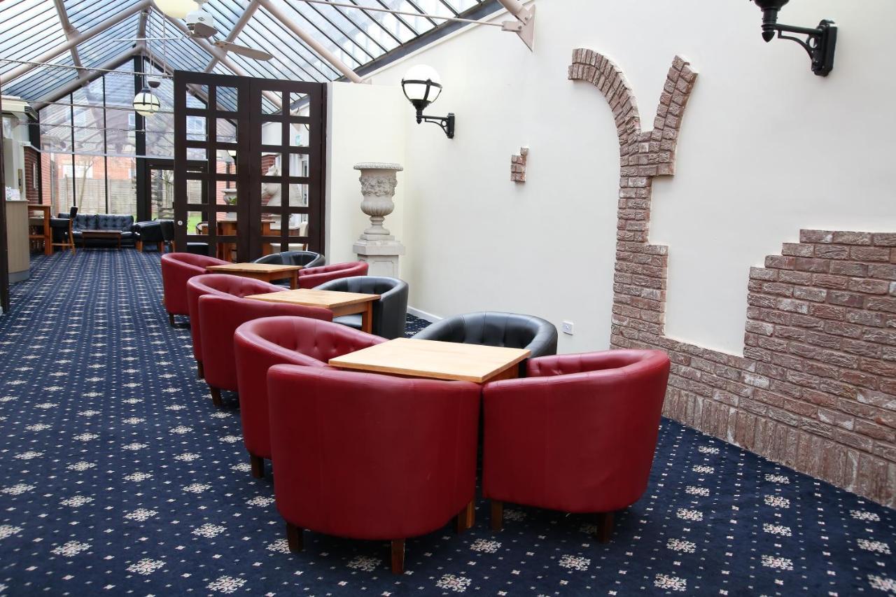 Hermitage Park Hotel Coalville Exterior foto